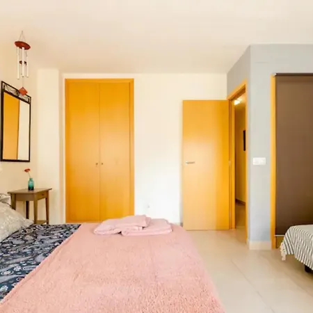 Apt.p/5 15min From Barcelona And Beaches W/terrace * Sant Adrià de Besòs