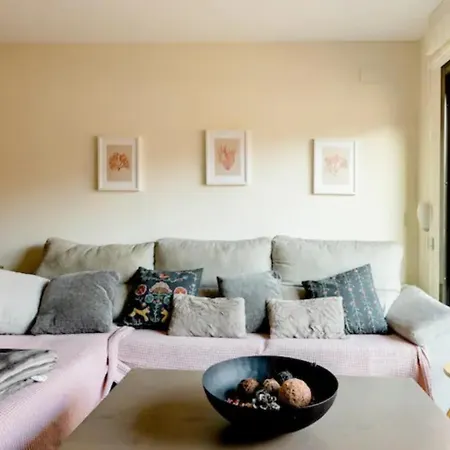 Apt.p/5 15min From Barcelona And Beaches W/terrace