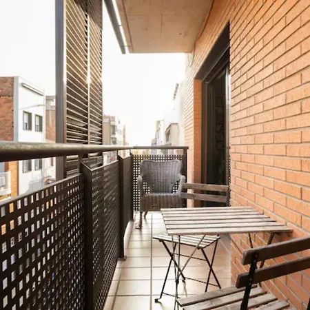 Apt.p/5 15min From Barcelona And Beaches W/terrace *