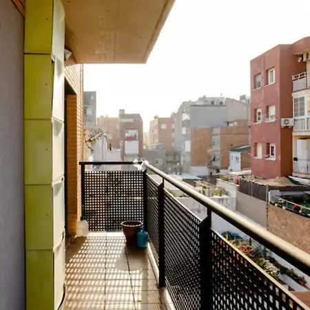 Apt.p/5 15min From Barcelona And Beaches W/terrace Apartamento *